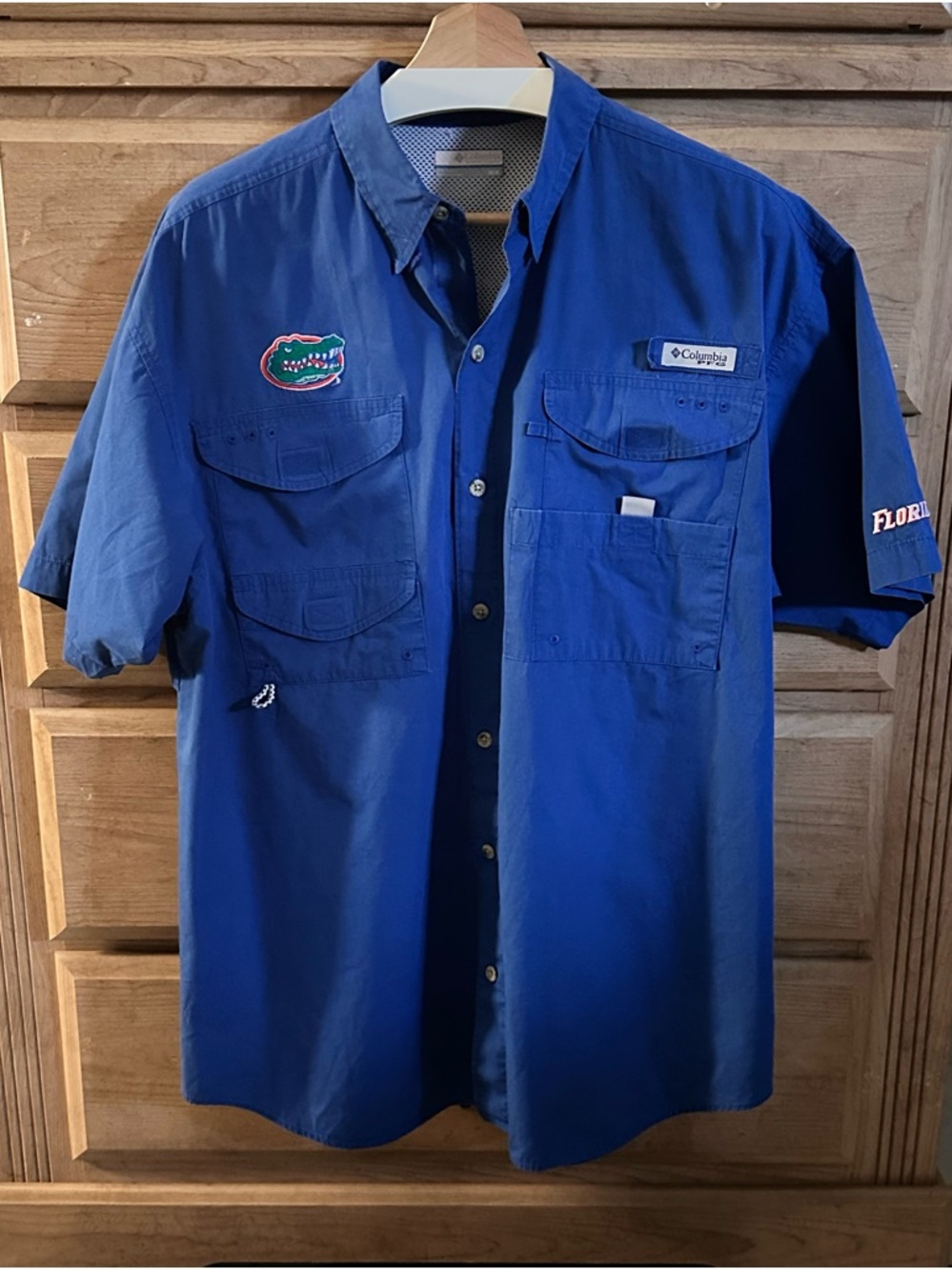 Columbia Men’s Short-Sleeve Blue University of Florida Gators Fishing Shirt